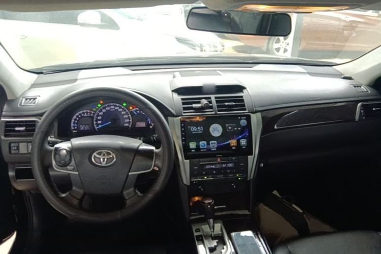 Used Toyota Camry 2015 2.0G Premier Edition Center Console