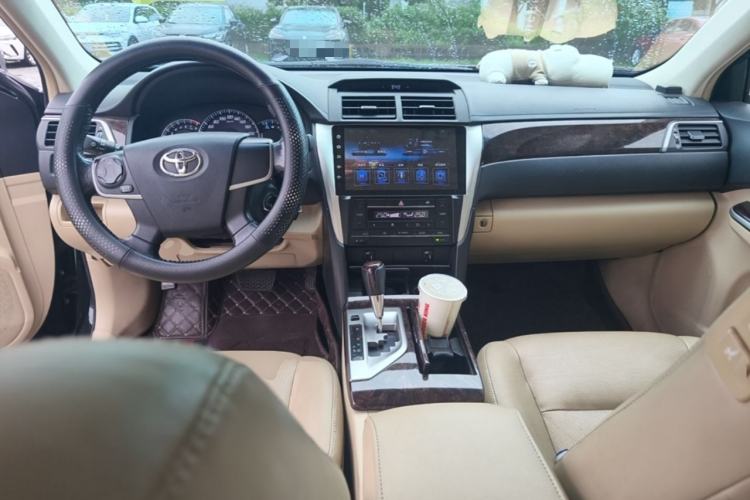 Used Toyota Camry 2015 2.0G Premier Edition Center Console