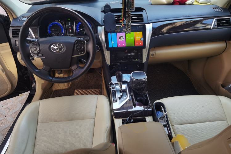Used Toyota Camry 2015 Dual-Engine 2.5 HG Luxury Navigation Edition Center Console