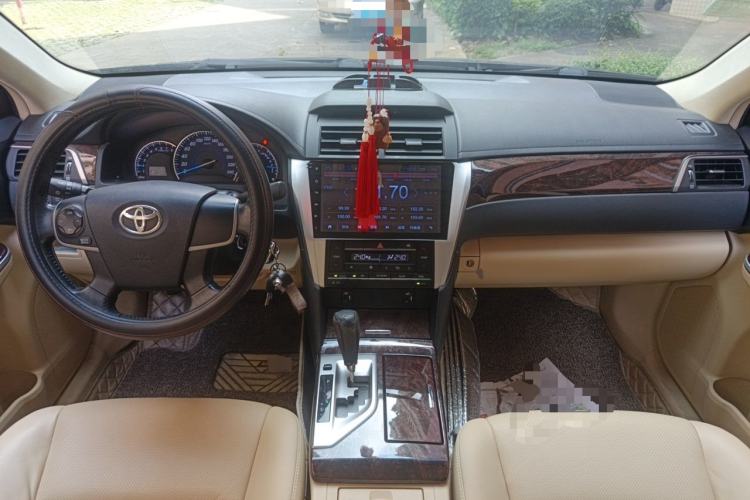 Used Toyota Camry 2015 2.0G Premier Edition Center Console