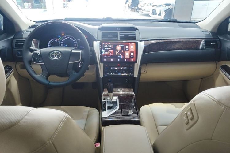 Used Toyota Camry 2015 2.0G Premier Edition Center Console