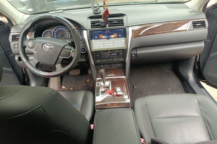 Used Toyota Camry 2015 2.0G Premier Edition Center Console