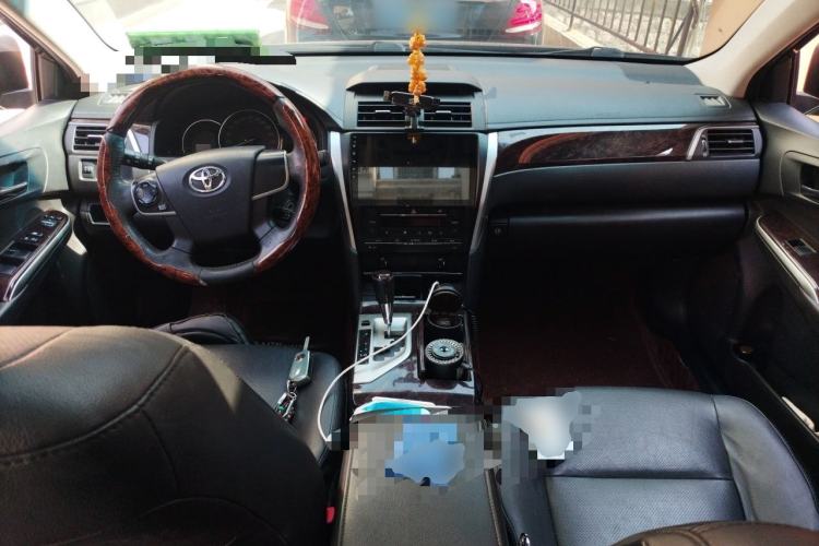 Used Toyota Camry 2015 2.0G Premier Edition Center Console