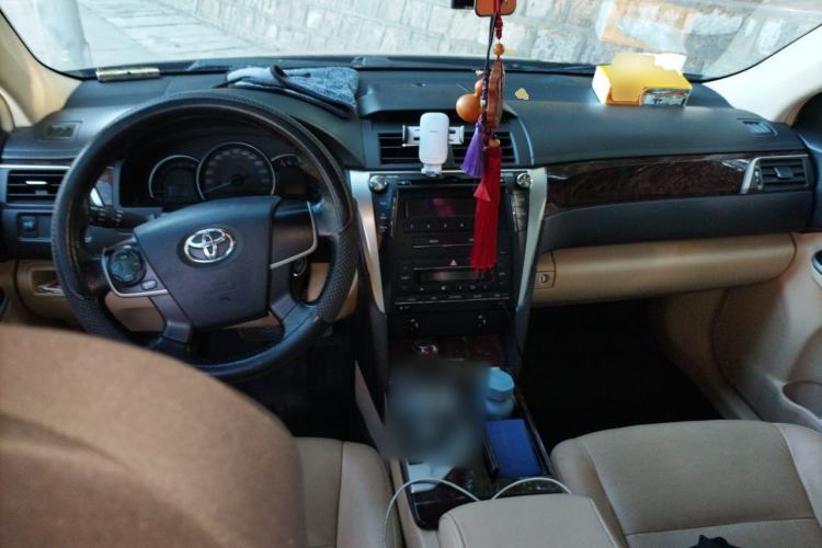 Used Toyota Camry 2015 2.0G Premier Edition Center Console