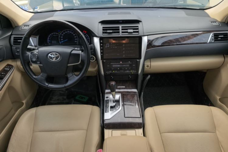 Used Toyota Camry 2015 2.0G Premier Edition Center Console