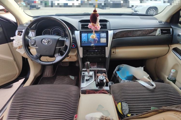 Used Toyota Camry 2015 2.0G Premier Edition Center Console
