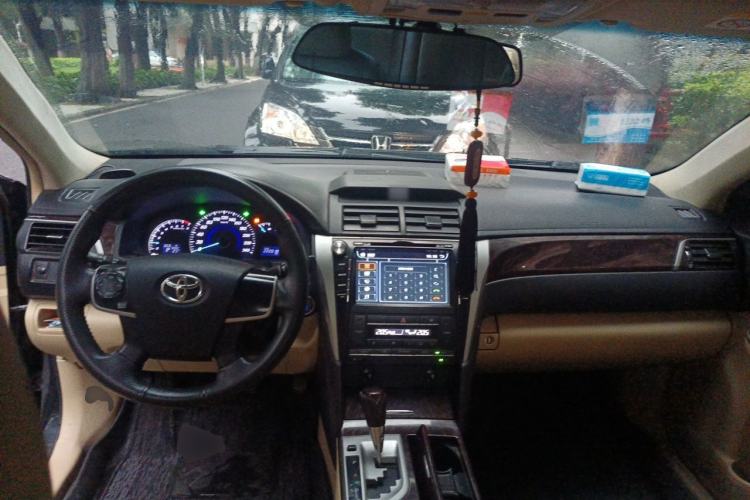 Used Toyota Camry 2015 2.0G Premier Edition Center Console