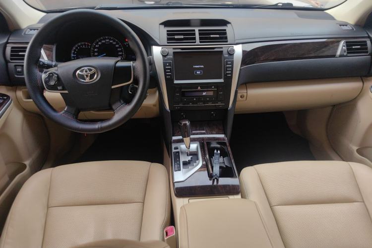 Used Toyota Camry 2015 2.0G Luxury Edition Center Console