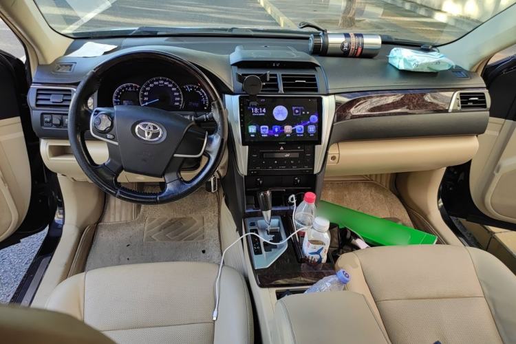 Used Toyota Camry 2015 2.0G Premier Edition Center Console