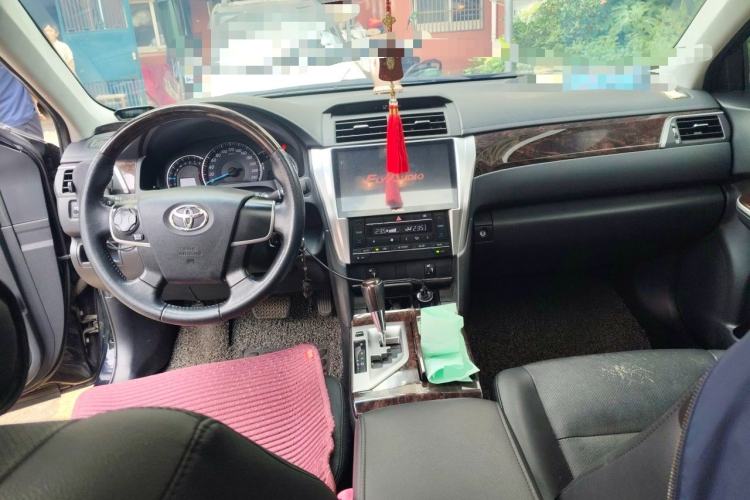 Used Toyota Camry 2015 2.0G Premier Edition Center Console