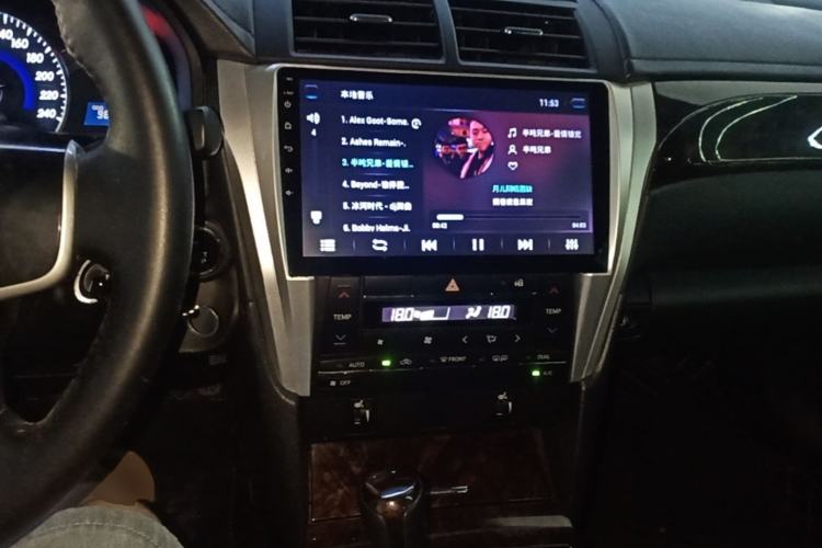 Used Toyota Camry 2015 2.0G Premier Edition Center Console