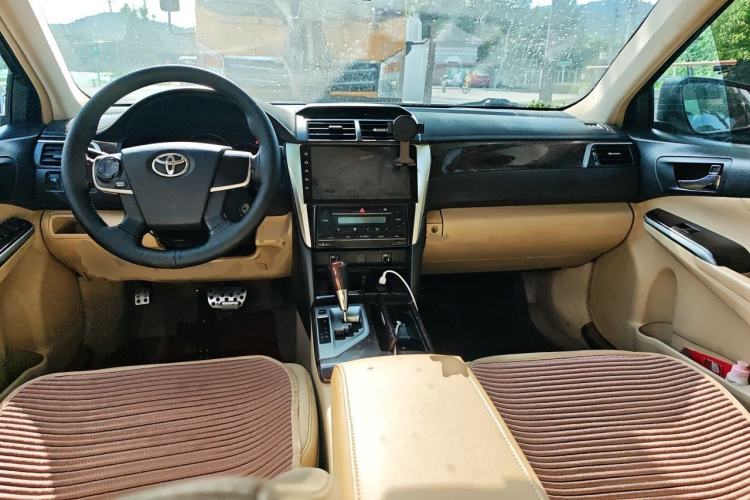 Used Toyota Camry 2015 2.0G Premier Edition Center Console