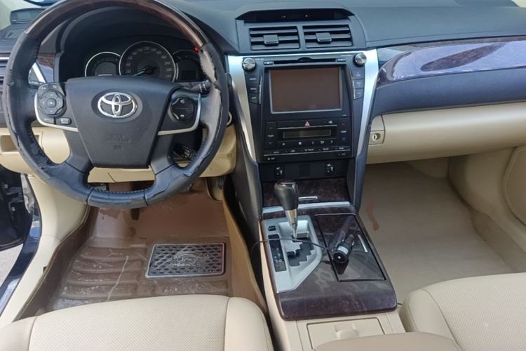 Used Toyota Camry 2015 2.5G Luxury Navigation Edition Center Console