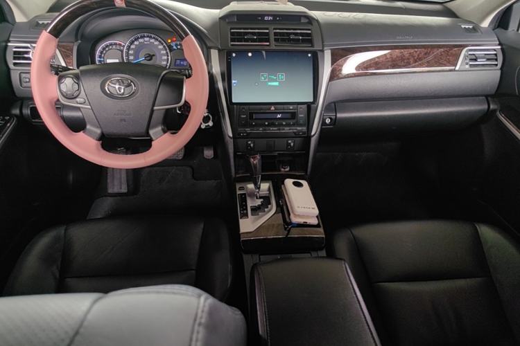 Used Toyota Camry 2015 2.0G Premier Edition Center Console