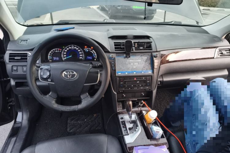 Used Toyota Camry 2015 2.0G Premier Edition Center Console