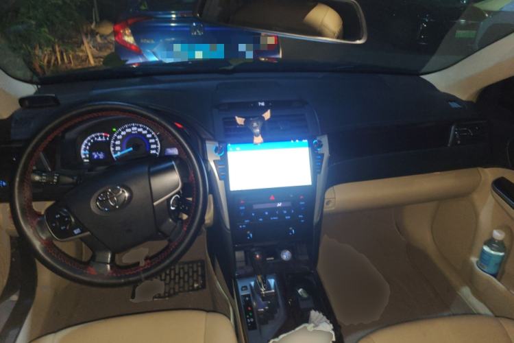 Used Toyota Camry 2015 2.0G Premier Edition Center Console