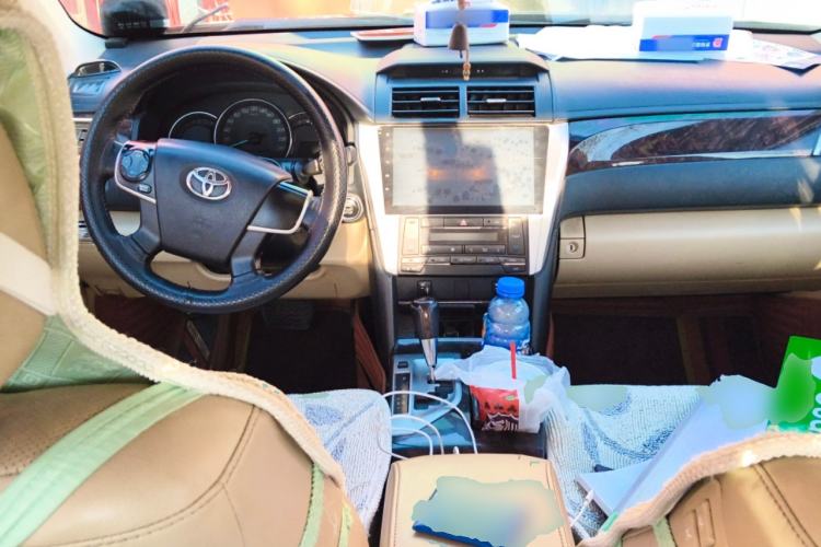 Used Toyota Camry 2015 2.0G Premier Edition Center Console