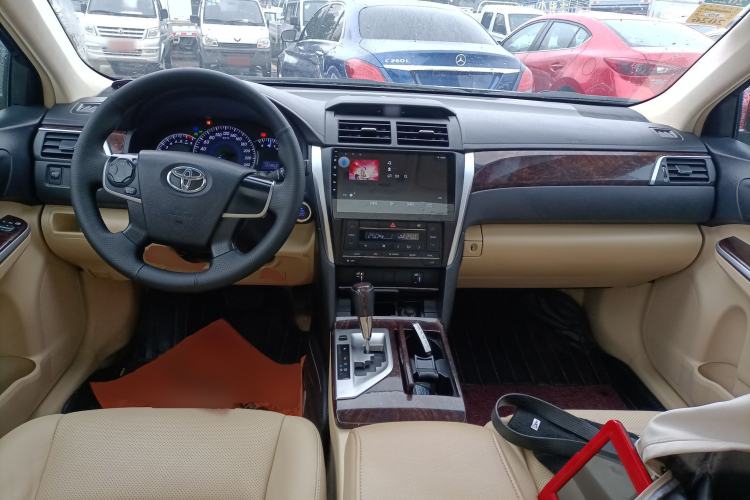 Used Toyota Camry 2015 2.0G Premier Edition Center Console
