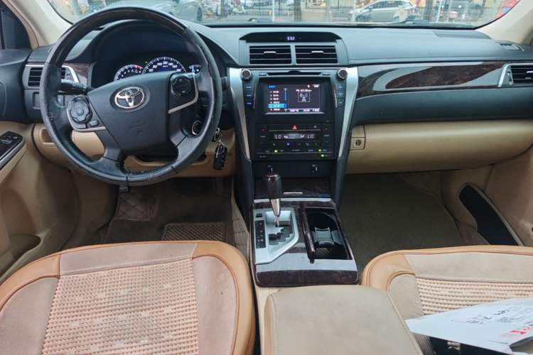 Used Toyota Camry 2015 2.0G Luxury Edition Center Console