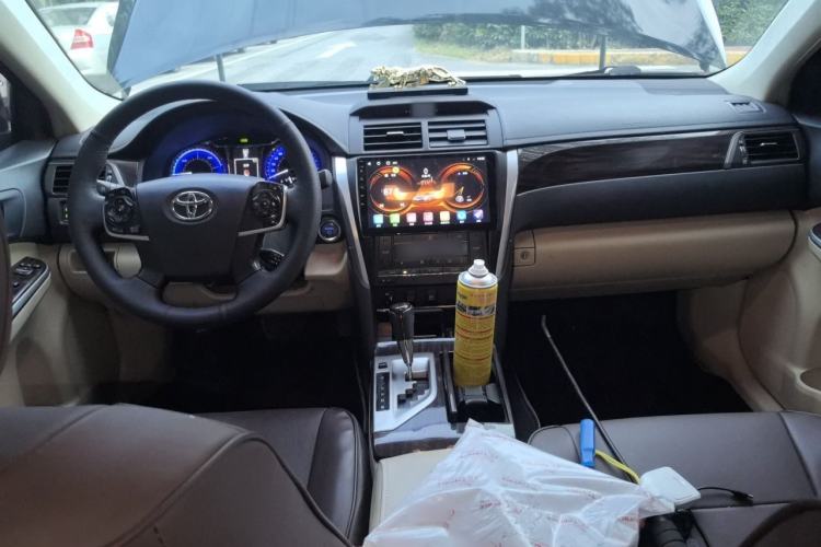 Used Toyota Camry 2015 Dual-Engine 2.5 HG Luxury Navigation Edition Center Console