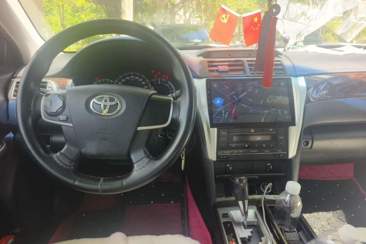 Used Toyota Camry 2015 2.0G Premier Edition Center Console