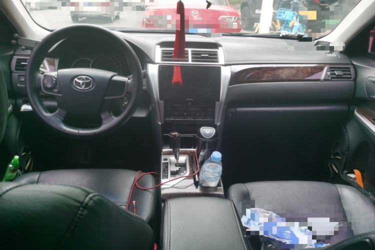Used Toyota Camry 2015 2.0G Premier Edition Center Console