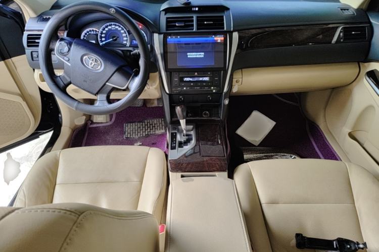 Used Toyota Camry 2015 2.0G Premier Edition Center Console