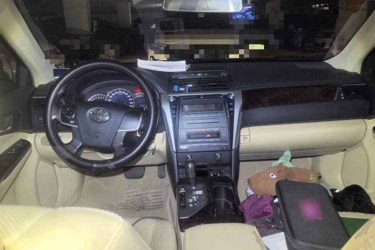 Used Toyota Camry 2015 2.0G Premier Edition Center Console