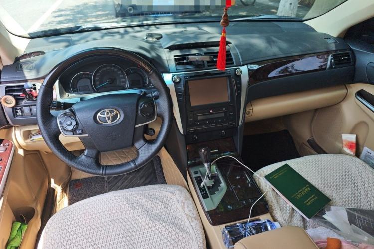 Used Toyota Camry 2015 2.5G Luxury Navigation Edition Center Console