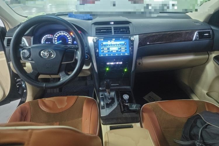 Used Toyota Camry 2015 2.0G Premier Edition Center Console