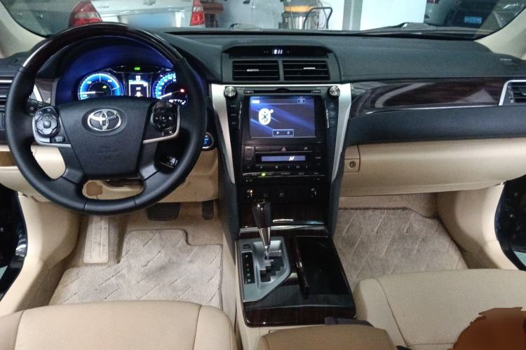 Used Toyota Camry 2015 Dual-Engine 2.5 HG Luxury Navigation Edition Center Console