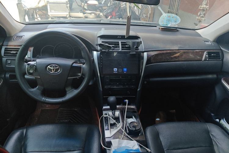 Used Toyota Camry 2015 2.0G Premier Edition Center Console