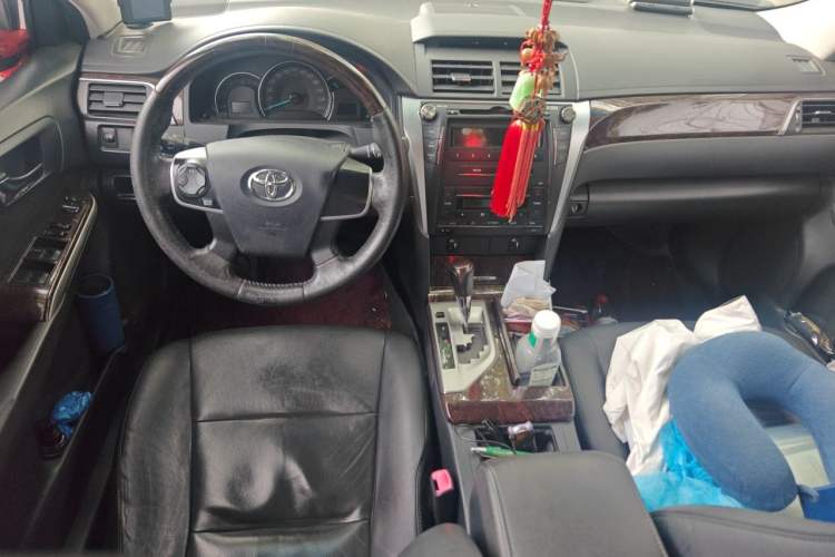 Used Toyota Camry 2015 2.0G Premier Edition Center Console