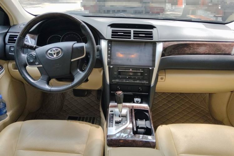 Used Toyota Camry 2015 2.0G Premier Edition Center Console