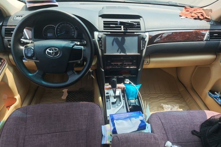 Used Toyota Camry 2015 2.0E Elite Edition Center Console