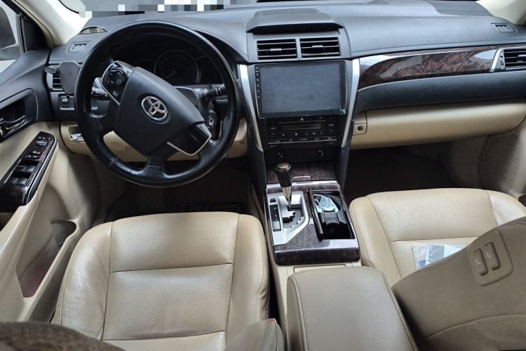 Used Toyota Camry 2015 2.0G Premier Edition Center Console