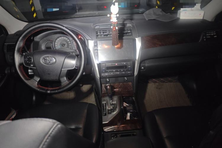 Used Toyota Camry 2015 2.0G Premier Edition Center Console