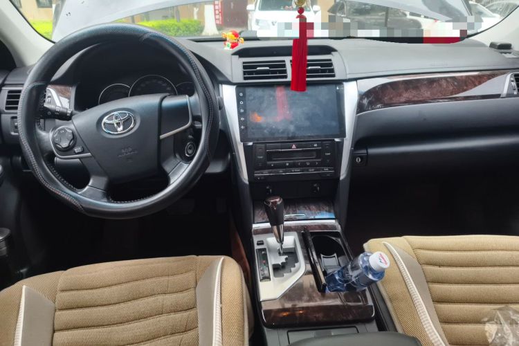 Used Toyota Camry 2015 2.0G Premier Edition Center Console