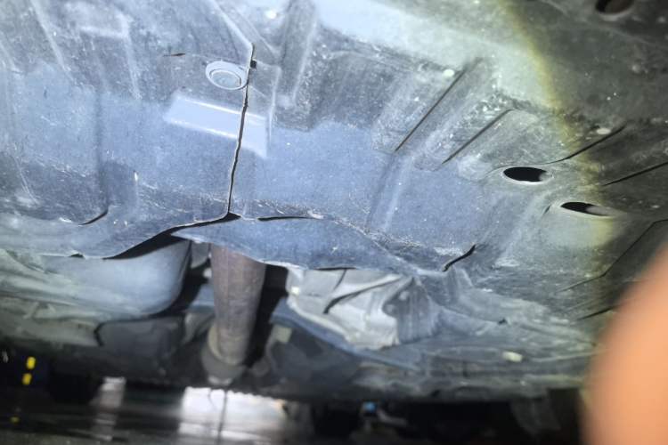 Used Toyota Camry 2015 2.0G Premier Edition Chassis Front
