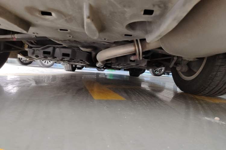 Used Toyota Camry 2015 2.0G Premier Edition Chassis Rear