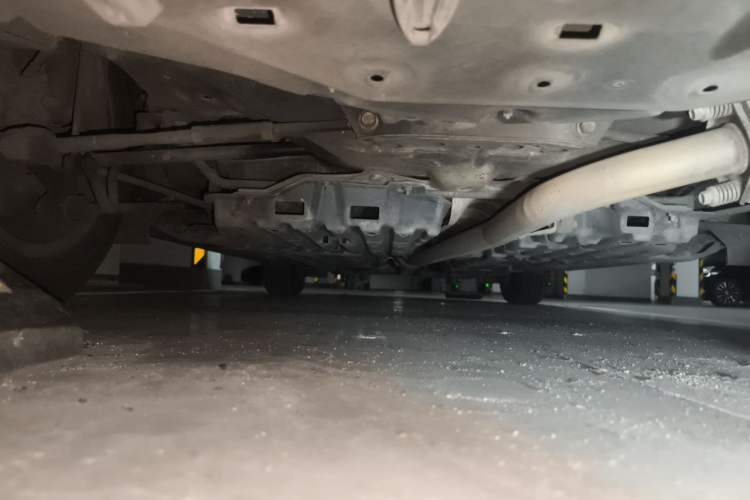 Used Toyota Camry 2015 2.0G Premier Edition Chassis Rear