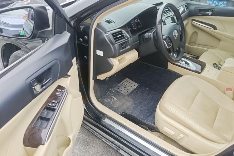 Used Toyota Camry 2015 2.5G Luxury Navigation Edition Driver Seat