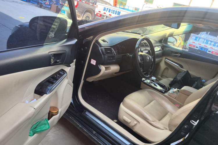 Used Toyota Camry 2015 2.5G Luxury Navigation Edition Driver Seat