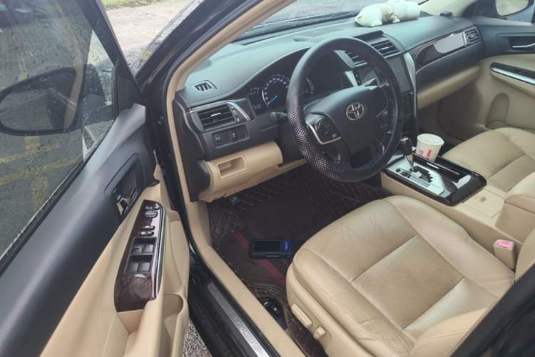 Used Toyota Camry 2015 2.0G Premier Edition Driver Seat