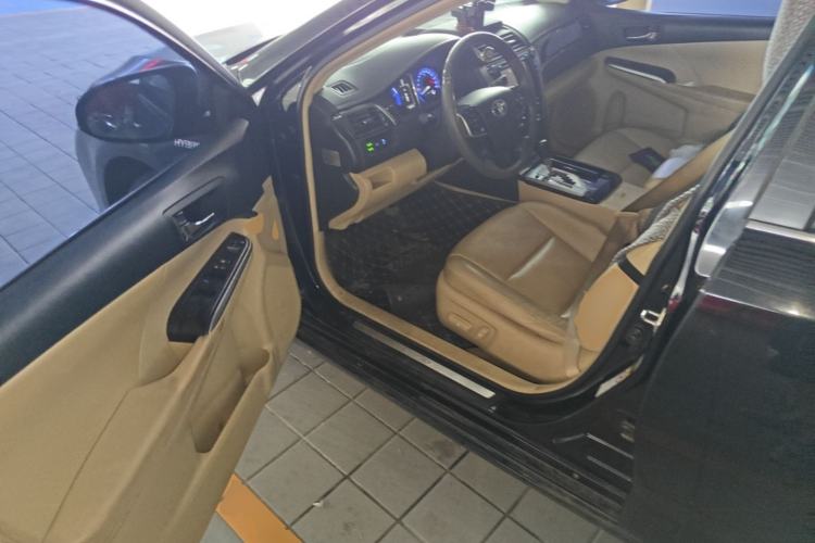 Used Toyota Camry 2015 Dual-Engine 2.5 HG Luxury Navigation Edition Driver Seat