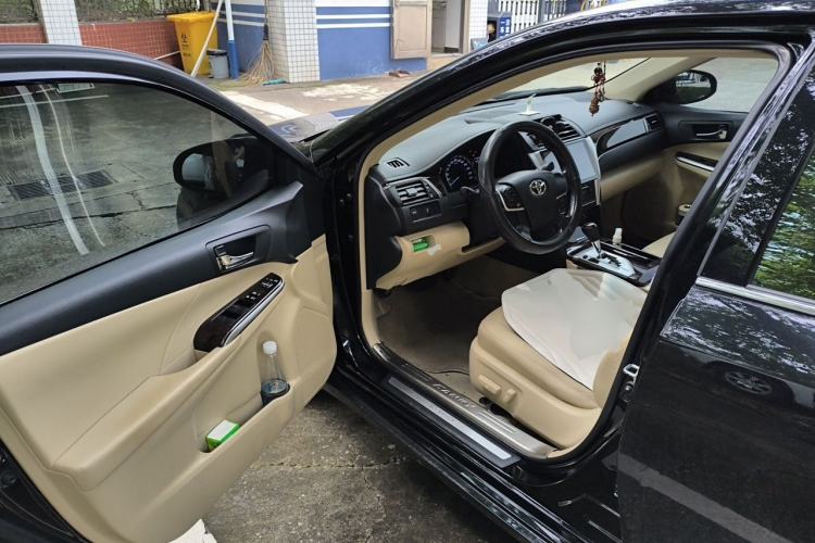 Used Toyota Camry 2015 2.0G Premier Edition Driver Seat