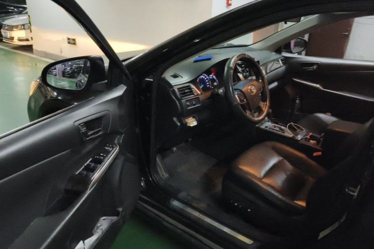 Used Toyota Camry 2015 2.0G Premier Edition Driver Seat