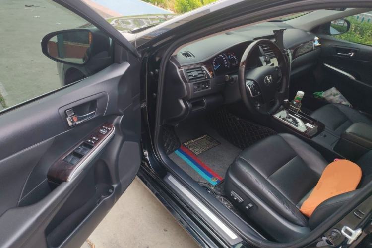 Used Toyota Camry 2015 2.0G Premier Edition Driver Seat