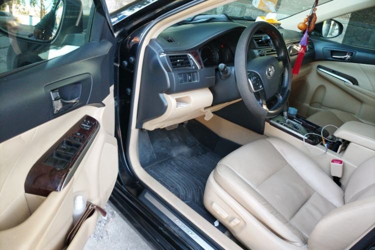 Used Toyota Camry 2015 2.0G Premier Edition Driver Seat