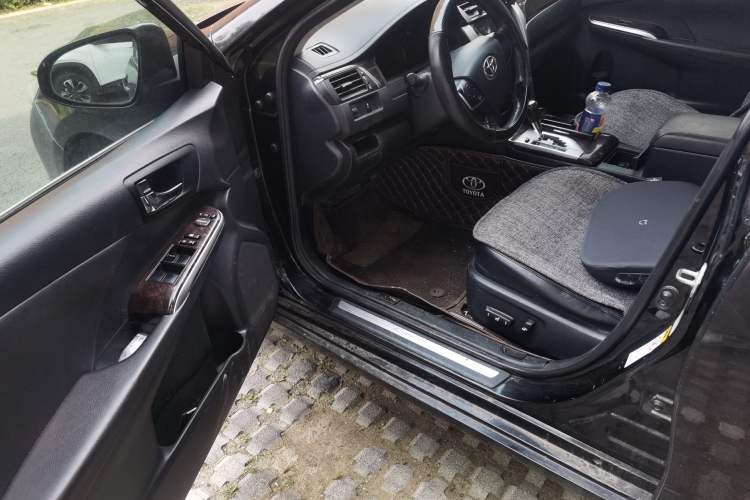 Used Toyota Camry 2015 2.0G Premier Edition Driver Seat